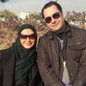 عکس با حجاب لعیا زنگنه در کنار همسرش 