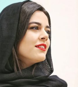 معصومه آقاجانی از بازیگران زن متولد دهه 70
