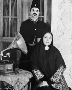 عکس قاجاری شبنم مقدمی و همسرش