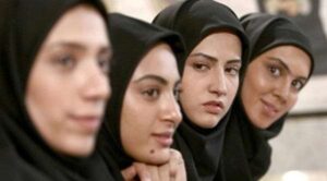 حدیثه تهرانی ، لیلا بلوکات و سمیرا حسینی در سریال آسمان همیشه ابری نیست