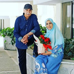 محمود پاک نیت در کنار همسرش