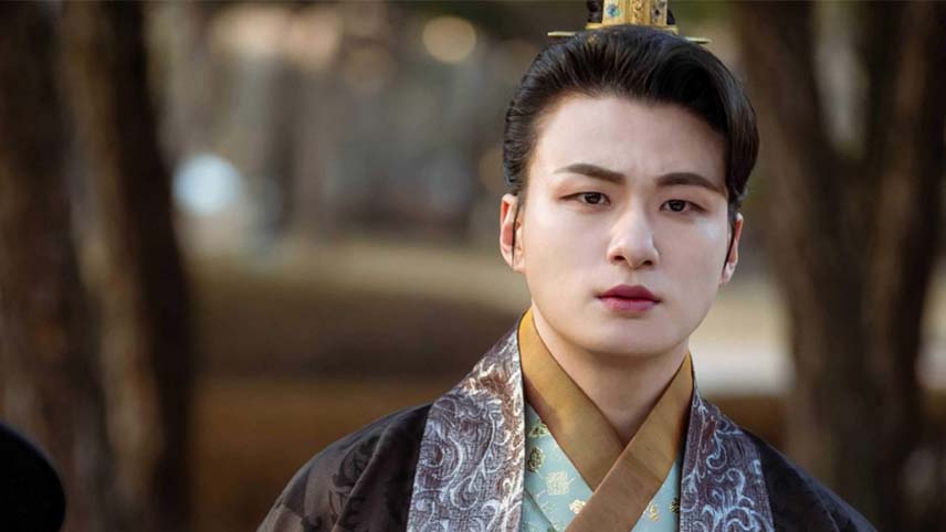 شین سونگ هو در نقش ولیعهد گو وون