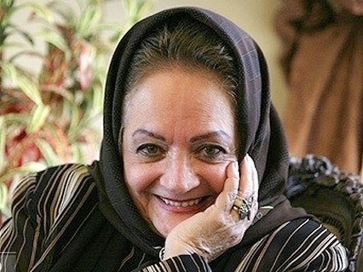 عکسی از بازیگر مشهور سینمای ایران در خانه سالمندان