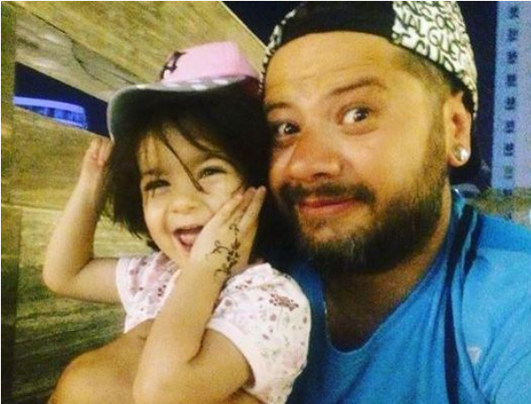 آیا مهاجرت علی صادقی به همراه دخترش صحت دارد ؟