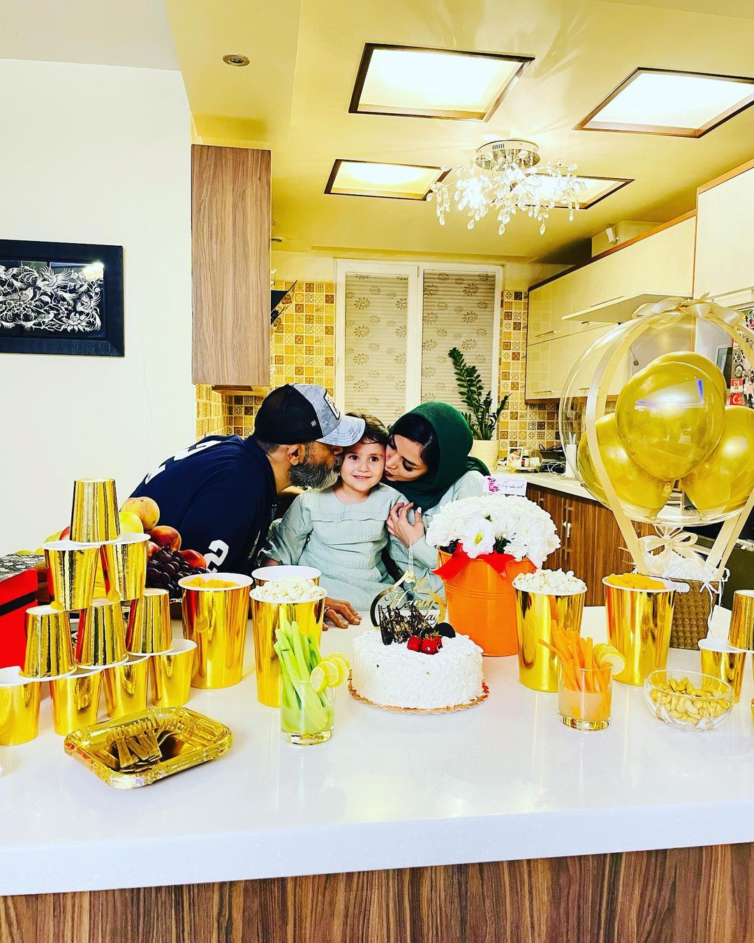 عکس های خصوصی از جشن تولد همسر مهران غفوریان در خانه اش