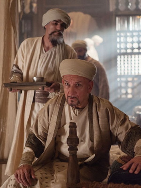 بن کینگزلی در نقش ابو علی سینا