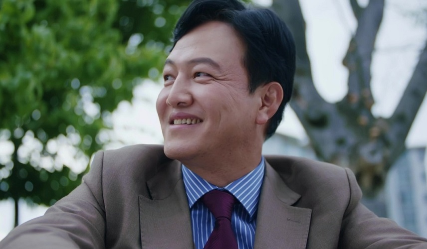 جونگ وونگ این در نقش سوک چول هوان در سریال ماه در روز